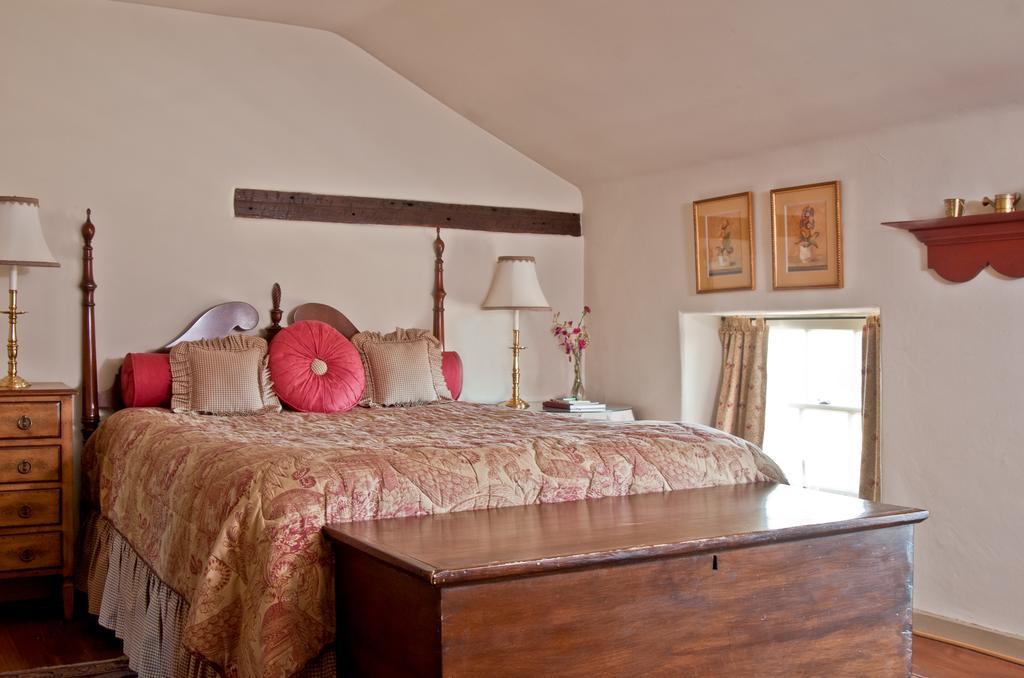 Wayside Inn Bed And Breakfast Ellicott City Pokoj fotografie